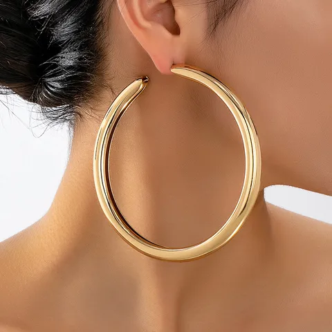 Valora statement hoops